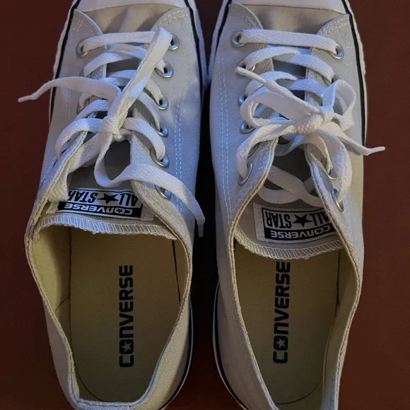 EUC Women’s Converse Off-White Canvas Sneakers, 10 - Picture 8 of 9